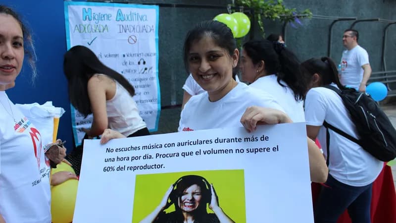 Marcha por la semana de la sordera.