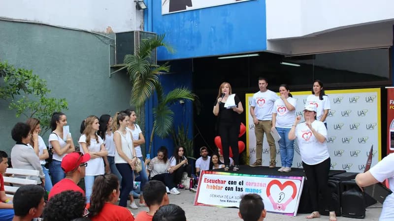 Marcha por la semana de la sordera.
