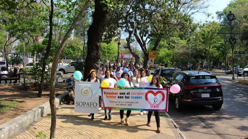 Marcha por la semana de la sordera.