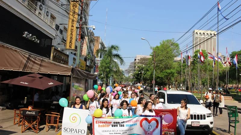 Marcha por la semana de la sordera.