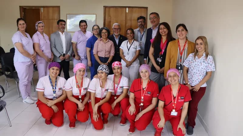 Autoridades de la Universidad Autónoma de Chile se reúnen con profesionales y estudiantes en Paraguay