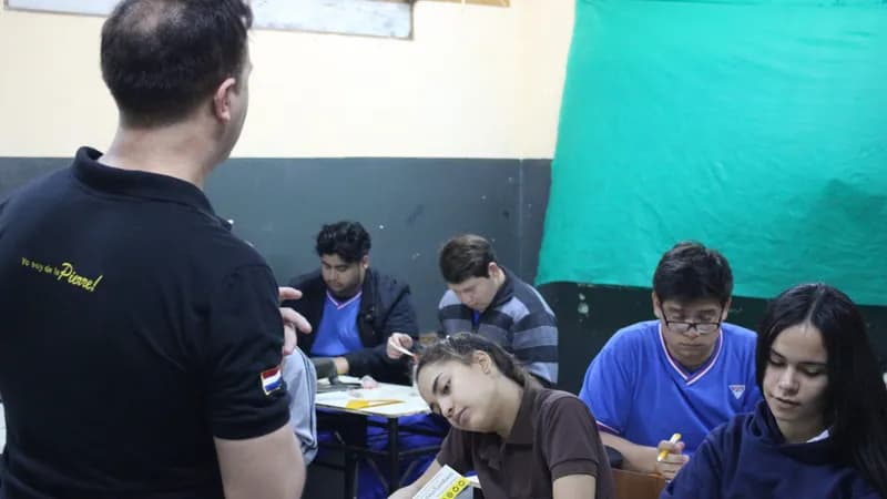 Visita a la Escuela Nacional de Comercio N°2 “Prof. Prudencio Vidal Zelaya”