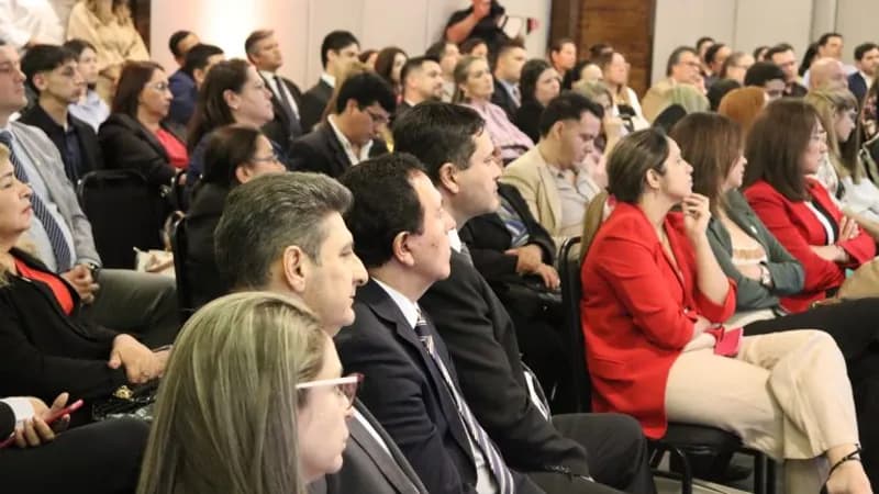 Universidad Autónoma del Paraguay participó en el Seminario “Inteligencia Artificial y el Futuro de la Justicia”