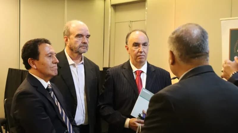 Universidad Autónoma del Paraguay participó en el Seminario “Inteligencia Artificial y el Futuro de la Justicia”