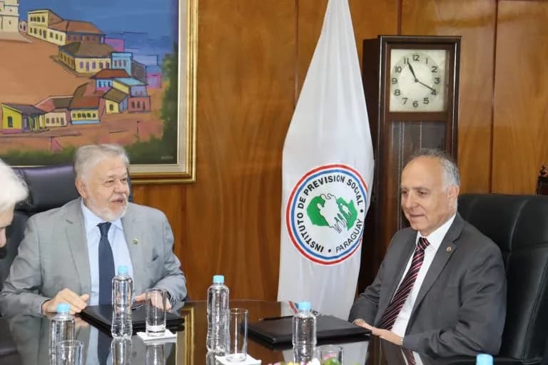 En el marco de una serie de reuniones con autoridades del Paraguay, Rector de la Universidad Autónoma de Chile visitó dependencias de la UAP