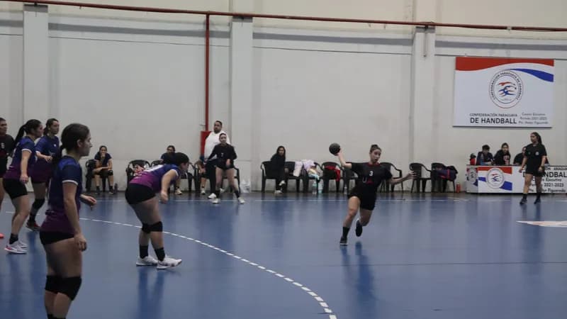¡Victoria arrolladora del equipo de handball femenino de la UAP en los JUPY 2025!