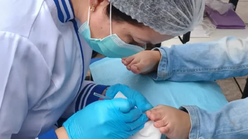 Universidad Autónoma del Paraguay realizó servicio gratuito a la comunidad en el marco del día del Podólogo