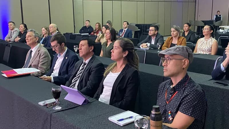 Universidad Autónoma del Paraguay estrecha lazos con Doctores de BECAL