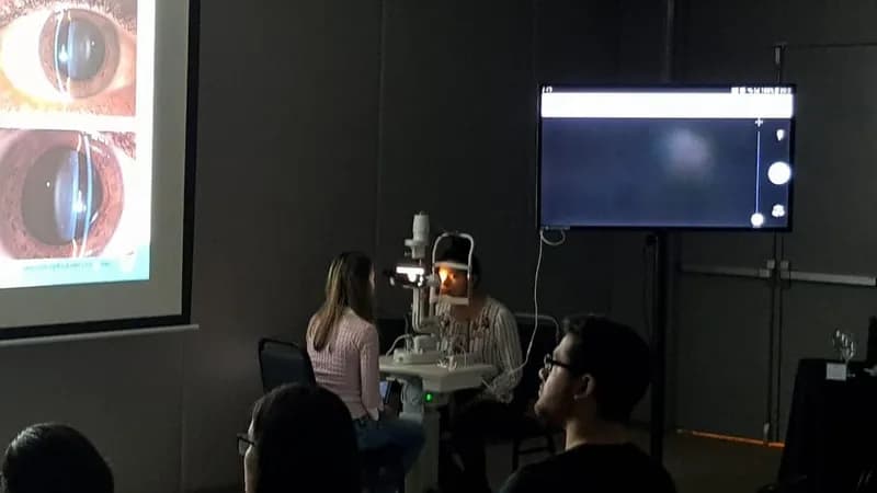 Taller de Lámpara de Hendidura.