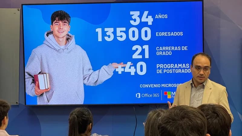 Universidad Autónoma del Paraguay visitó oficinas de su socio estratégico ManpowerGroup