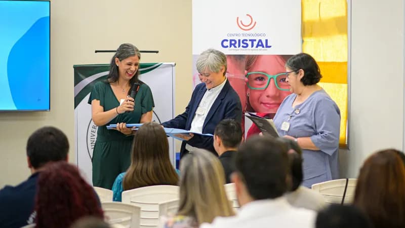 Universidad Autónoma del Paraguay celebró los 25 años de la carrera de Óptica y Contactología