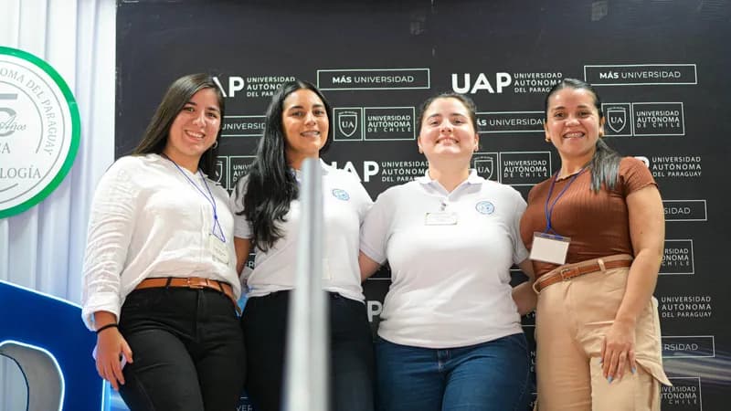 Universidad Autónoma del Paraguay celebró los 25 años de la carrera de Óptica y Contactología