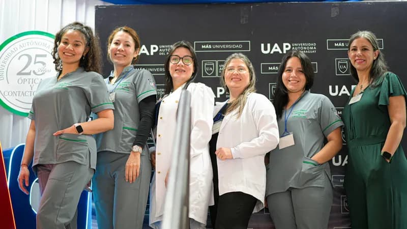 Universidad Autónoma del Paraguay celebró los 25 años de la carrera de Óptica y Contactología