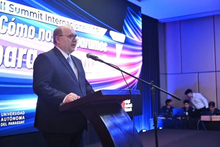 Universidad Autónoma del Paraguay realizó su II Summit Internacional: “¿Cómo nos preparamos para el futuro?”