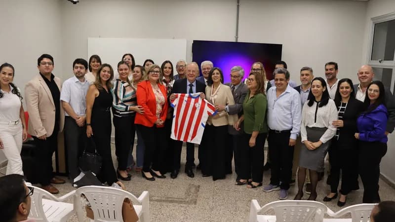 Estudiantes y profesionales de odontología participaron de charla sobre Reconstrucción Mandibular en la UAP