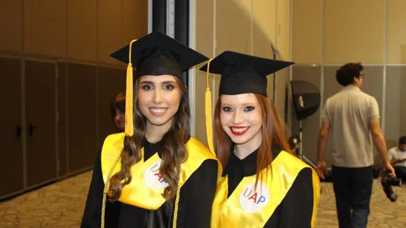 Universidad Autónoma del Paraguay realizó su solemne Ceremonia de Titulación de sus estudiantes generación 2023 y 2024