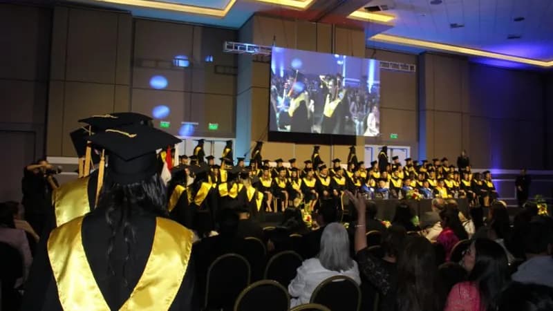 Universidad Autónoma del Paraguay realizó su solemne Ceremonia de Titulación de sus estudiantes generación 2023 y 2024