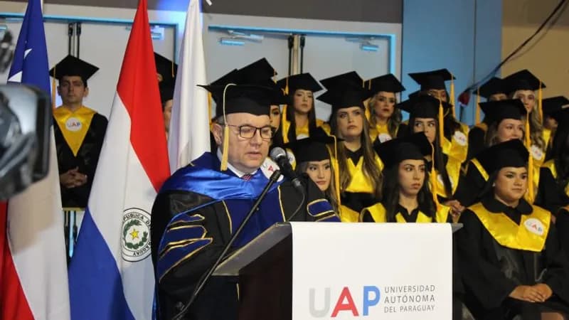 Universidad Autónoma del Paraguay realizó su solemne Ceremonia de Titulación de sus estudiantes generación 2023 y 2024