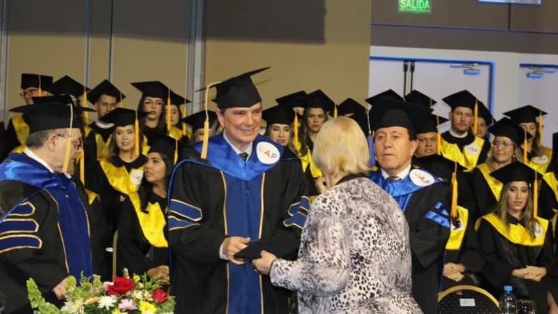 Universidad Autónoma del Paraguay realizó su solemne Ceremonia de Titulación de sus estudiantes generación 2023 y 2024