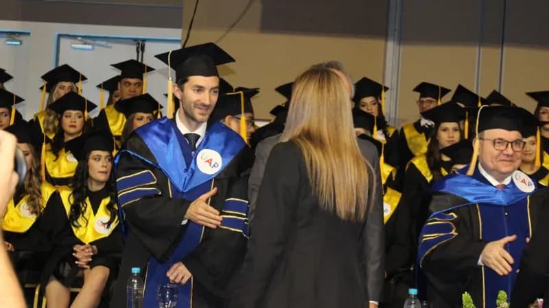 Universidad Autónoma del Paraguay realizó su solemne Ceremonia de Titulación de sus estudiantes generación 2023 y 2024