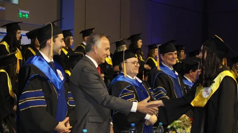 Universidad Autónoma del Paraguay realizó su solemne Ceremonia de Titulación de sus estudiantes generación 2023 y 2024