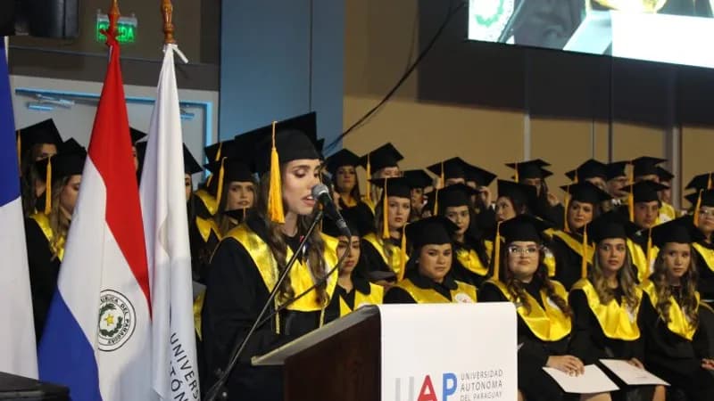 Universidad Autónoma del Paraguay realizó su solemne Ceremonia de Titulación de sus estudiantes generación 2023 y 2024