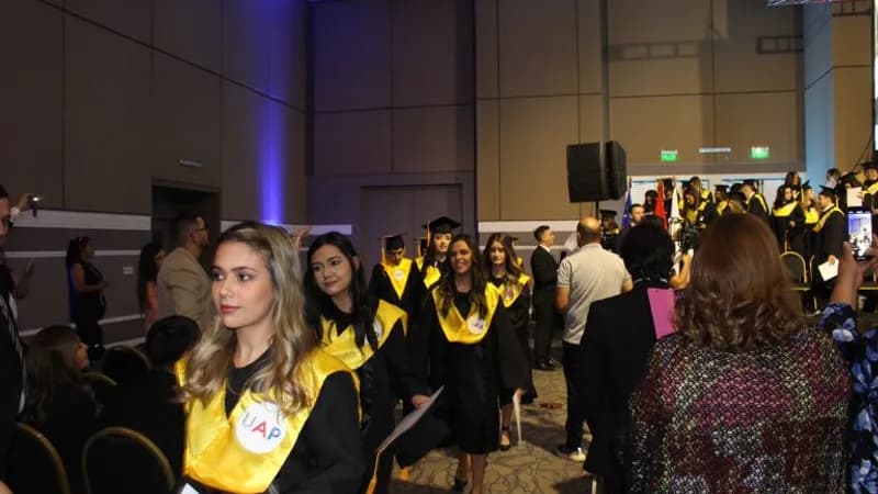 Universidad Autónoma del Paraguay realizó su solemne Ceremonia de Titulación de sus estudiantes generación 2023 y 2024