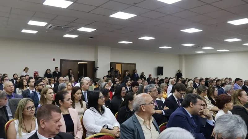 La Universidad Autónoma del Paraguay celebra la certificación de acreditaciones por la ANEAES