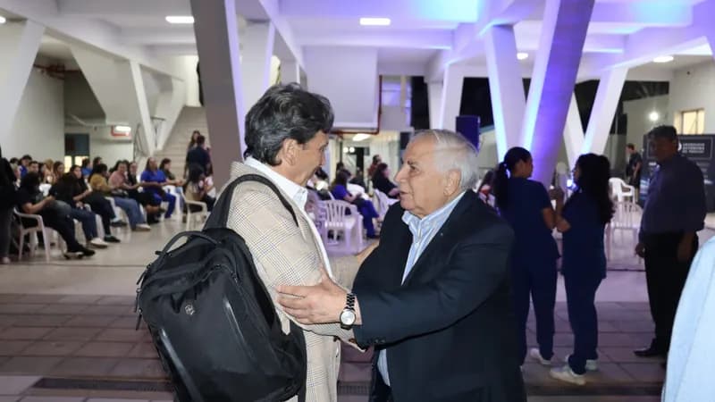 Ex ministro del Estado de Chile realizó una Master Class para estudiantes de la Universidad Autónoma del Paraguay