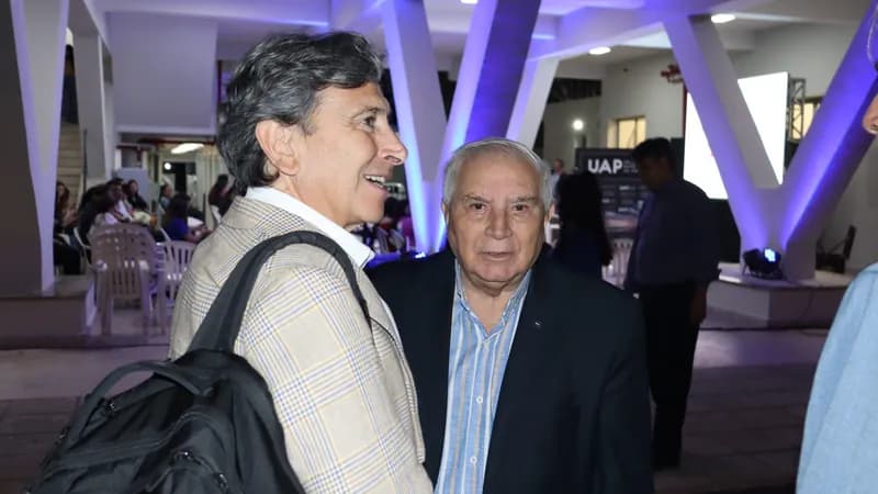 Ex ministro del Estado de Chile realizó una Master Class para estudiantes de la Universidad Autónoma del Paraguay