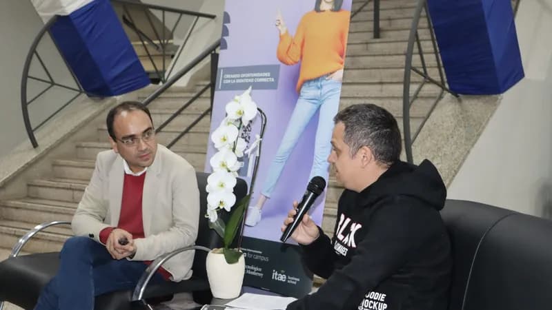 Universidad Autónoma del Paraguay dio la bienvenida a sus nuevos estudiantes del II Semestre 2025