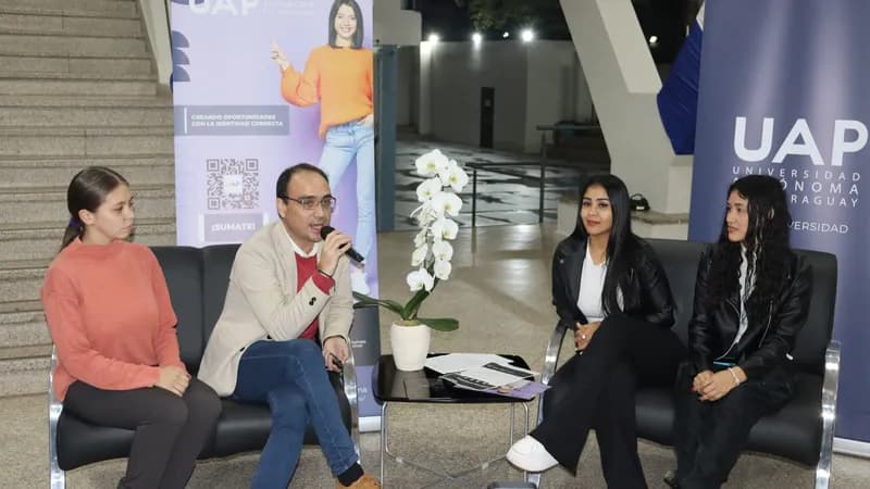 Universidad Autónoma del Paraguay dio la bienvenida a sus nuevos estudiantes del II Semestre 2025
