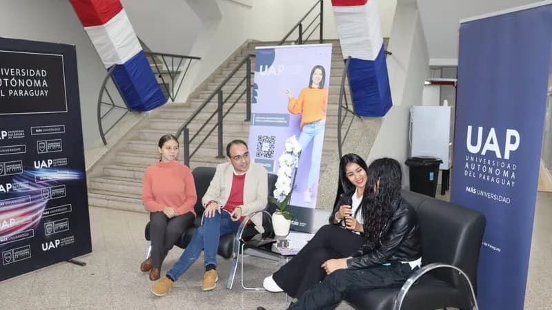 Universidad Autónoma del Paraguay dio la bienvenida a sus nuevos estudiantes del II Semestre 2025