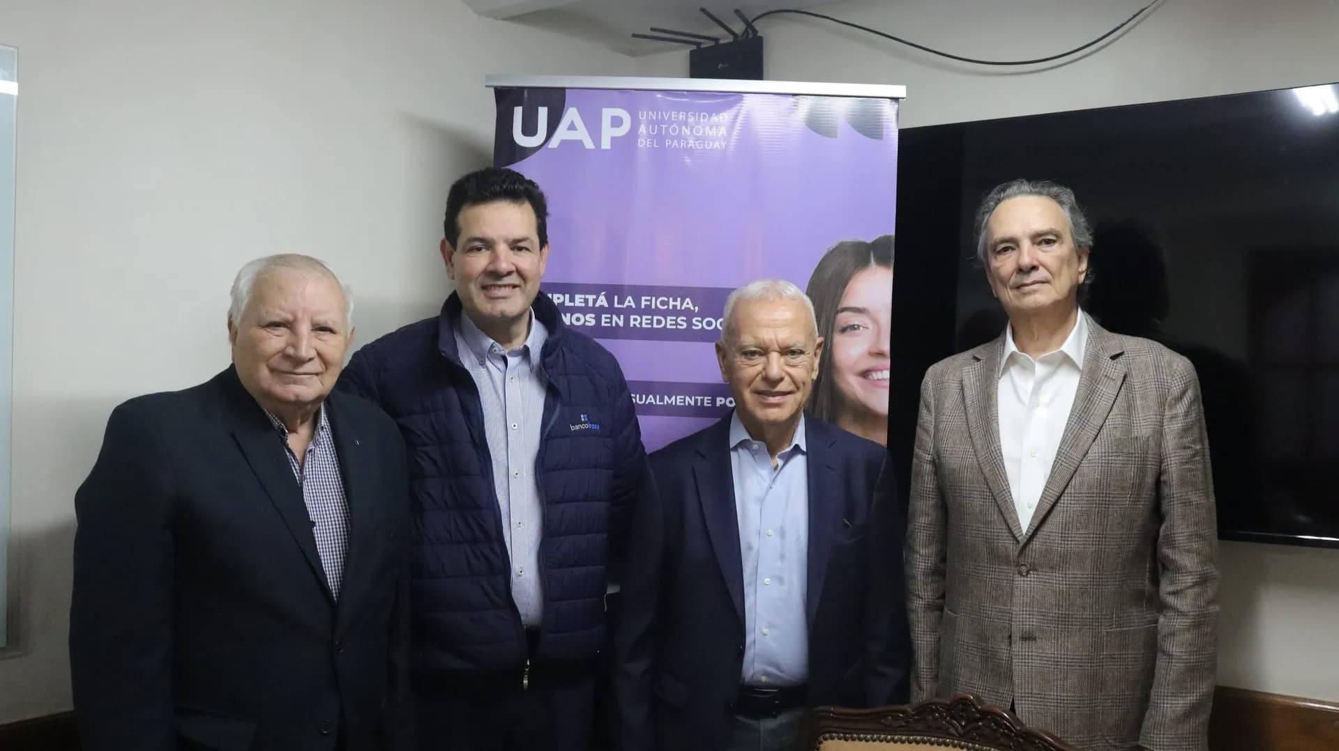 Visita del Presidente del Banco Basa a la UAP