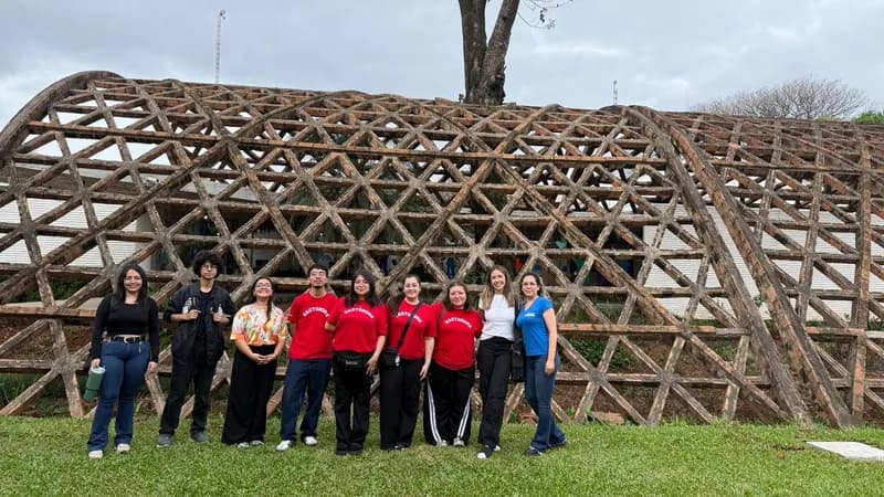 Estudiantes de la UAP se preparan para realizar su visita a la Universidad Autónoma de Chile