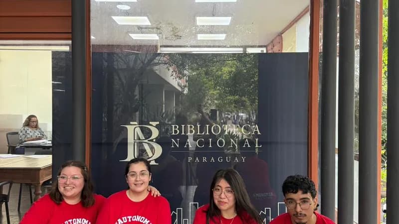 Estudiantes de la UAP se preparan para realizar su visita a la Universidad Autónoma de Chile