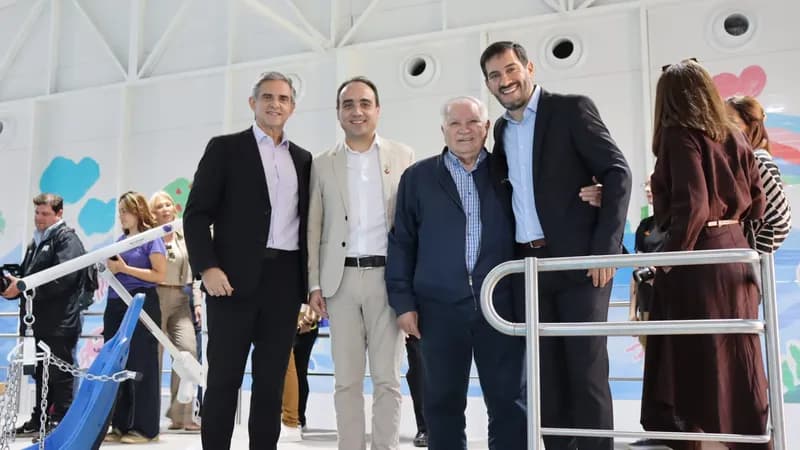 Universidad Autónoma del Paraguay estuvo presente en la inauguración de la sala de hidroterapia de Fundación Teletón